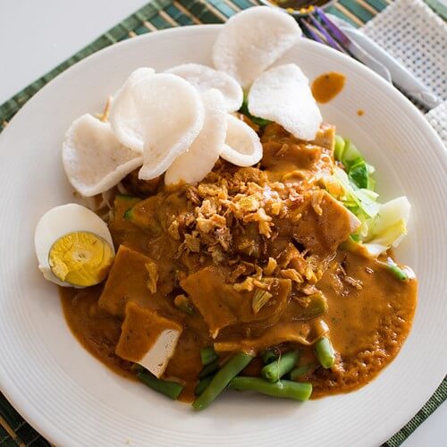 Resep Gado-Gado Tradisional dengan Bumbu Kacang Lezat