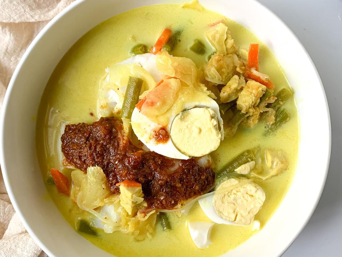 Resep Lontong Sayur dengan Sambal Pedas